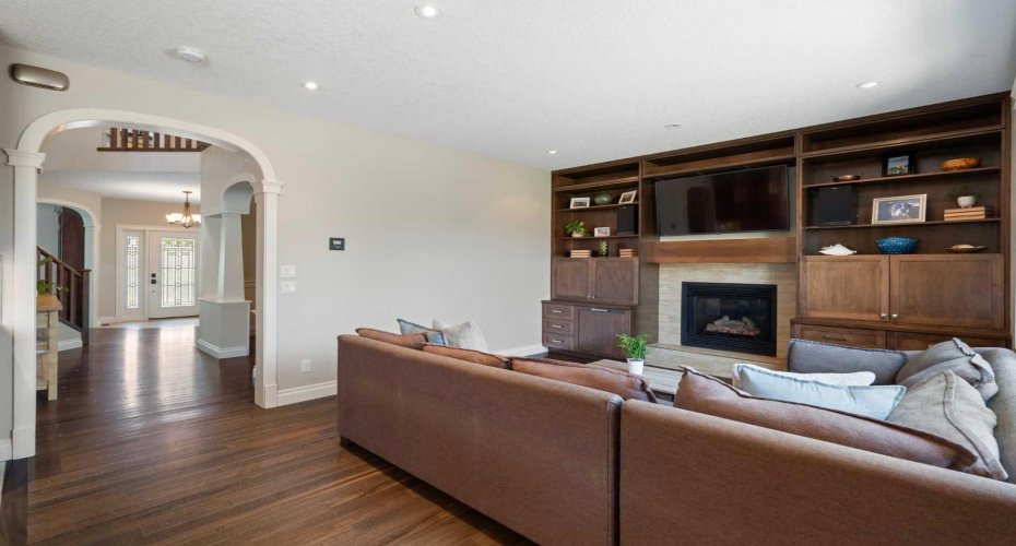 1914 Broadview Road, Calgary, Alberta T2N 3h7, 5 Bedrooms Bedrooms, ,4 BathroomsBathrooms,Residential,For Sale,Broadview,A2292394