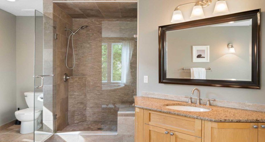 1914 Broadview Road, Calgary, Alberta T2N 3h7, 5 Bedrooms Bedrooms, ,4 BathroomsBathrooms,Residential,For Sale,Broadview,A2292394