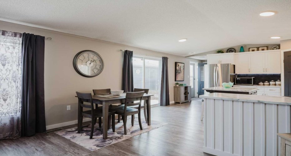 9015 88 Avenue, Grande Prairie, Alberta T8X1V5, 3 Bedrooms Bedrooms, ,2 BathroomsBathrooms,Residential,For Sale,88,A2292418