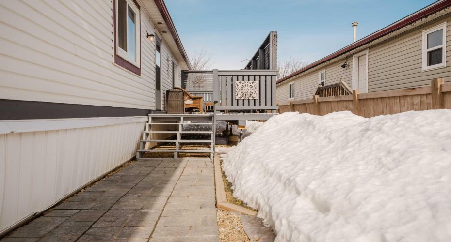 9015 88 Avenue, Grande Prairie, Alberta T8X1V5, 3 Bedrooms Bedrooms, ,2 BathroomsBathrooms,Residential,For Sale,88,A2292418