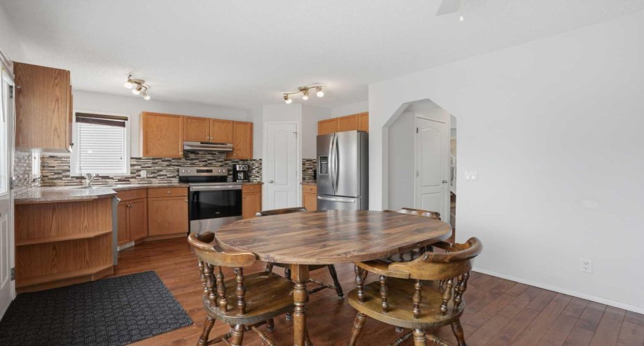 138 Creekside Bay, Airdrie, Alberta T4B 2X8, 4 Bedrooms Bedrooms, ,3 BathroomsBathrooms,Residential,For Sale,Creekside,A2292435