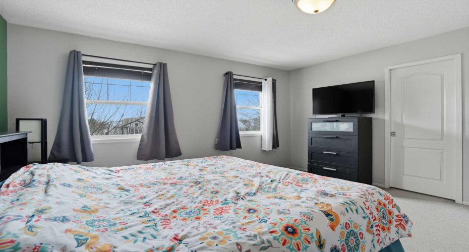 138 Creekside Bay, Airdrie, Alberta T4B 2X8, 4 Bedrooms Bedrooms, ,3 BathroomsBathrooms,Residential,For Sale,Creekside,A2292435