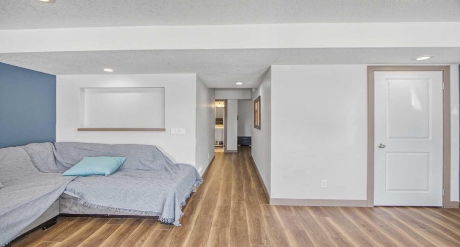 13 Evanscove Manor, Calgary, Alberta T3P 0E5, 3 Bedrooms Bedrooms, ,4 BathroomsBathrooms,Residential,For Sale,Evanscove,A2292440