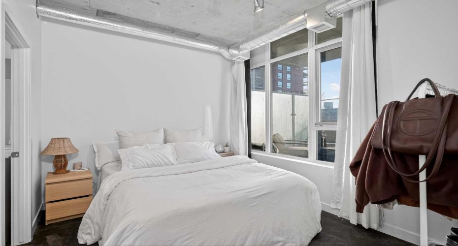 1319 14 Avenue, Calgary, Alberta T3C 0W3, 1 Bedroom Bedrooms, ,1 BathroomBathrooms,Residential,For Sale,14,A2292441