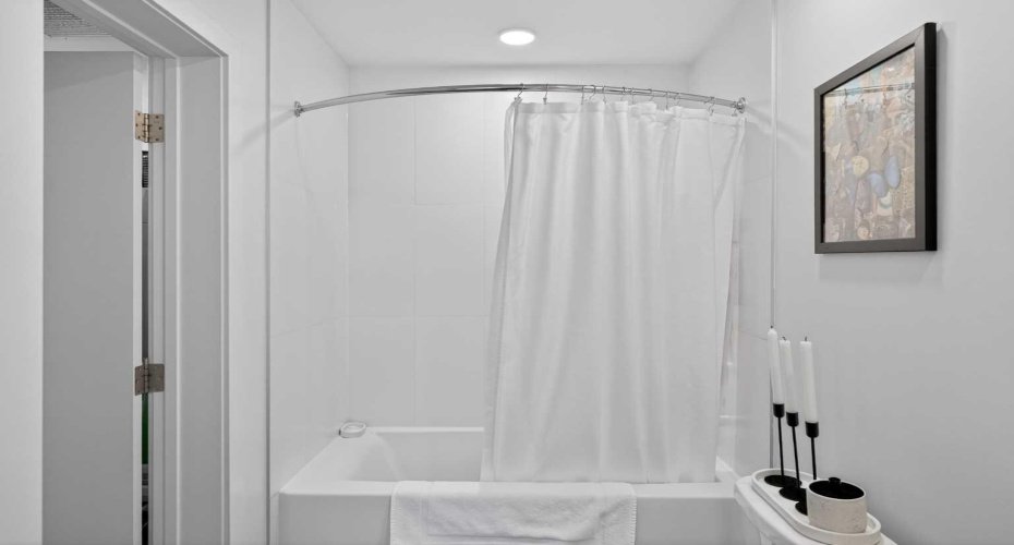 1319 14 Avenue, Calgary, Alberta T3C 0W3, 1 Bedroom Bedrooms, ,1 BathroomBathrooms,Residential,For Sale,14,A2292441