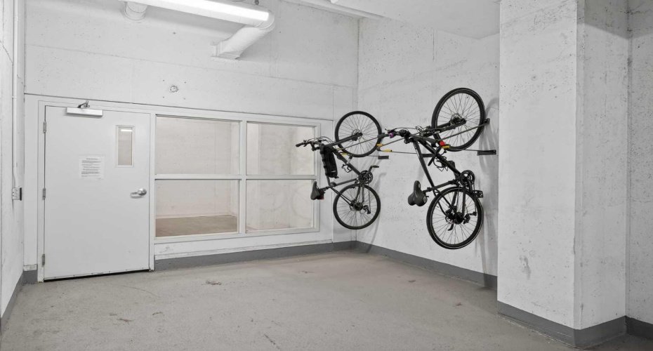 1319 14 Avenue, Calgary, Alberta T3C 0W3, 1 Bedroom Bedrooms, ,1 BathroomBathrooms,Residential,For Sale,14,A2292441