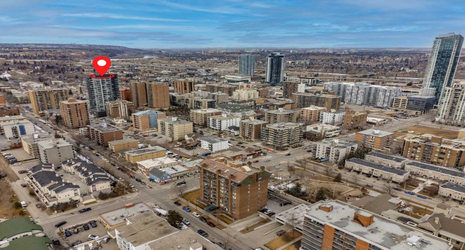 1319 14 Avenue, Calgary, Alberta T3C 0W3, 1 Bedroom Bedrooms, ,1 BathroomBathrooms,Residential,For Sale,14,A2292441