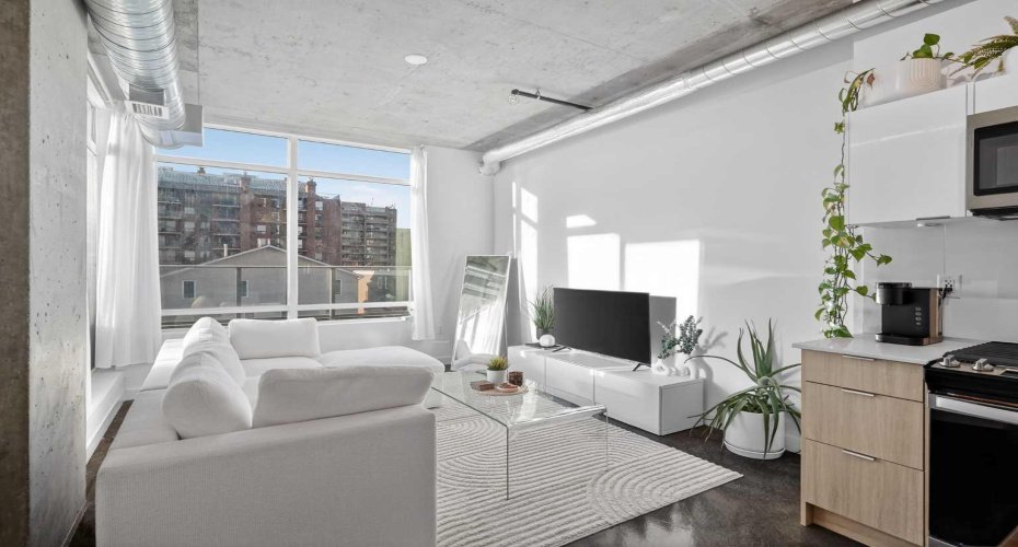 1319 14 Avenue, Calgary, Alberta T3C 0W3, 1 Bedroom Bedrooms, ,1 BathroomBathrooms,Residential,For Sale,14,A2292441