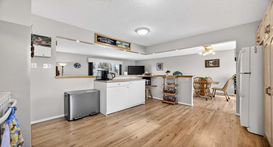 152 Maddock Way, Calgary, Alberta T2A3X3, 3 Bedrooms Bedrooms, ,2 BathroomsBathrooms,Residential,For Sale,Maddock,A2292455