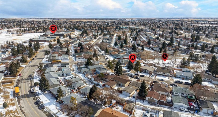 152 Maddock Way, Calgary, Alberta T2A3X3, 3 Bedrooms Bedrooms, ,2 BathroomsBathrooms,Residential,For Sale,Maddock,A2292455