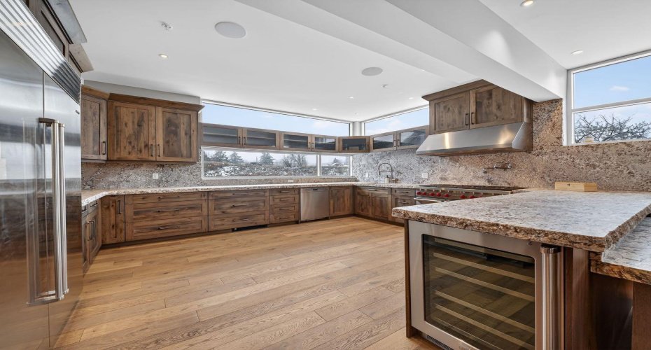 1015 11 Street, Calgary, Alberta T2G 3E9, 2 Bedrooms Bedrooms, ,9 BathroomsBathrooms,Residential,For Sale,11,A2292457