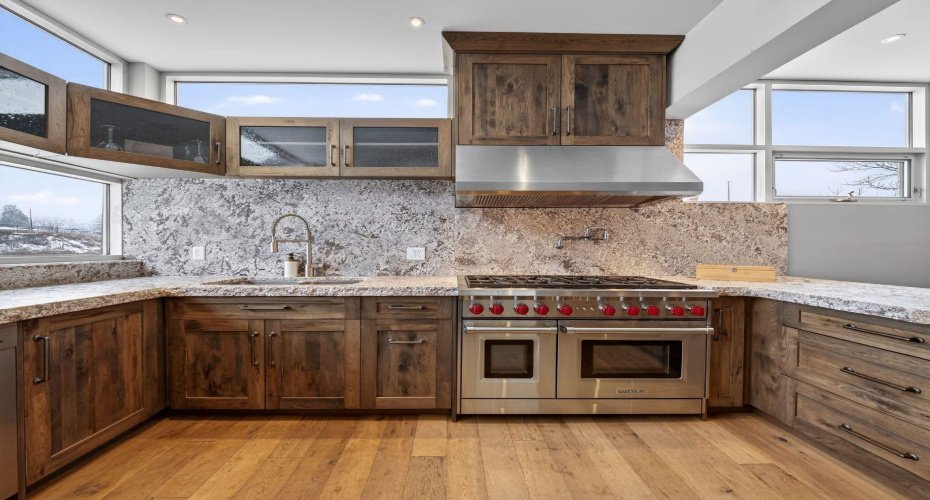 1015 11 Street, Calgary, Alberta T2G 3E9, 2 Bedrooms Bedrooms, ,9 BathroomsBathrooms,Residential,For Sale,11,A2292457