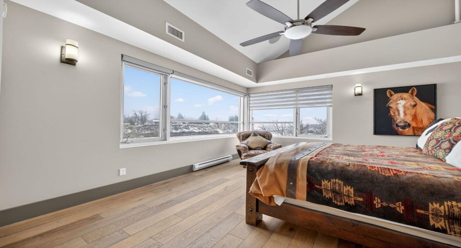 1015 11 Street, Calgary, Alberta T2G 3E9, 2 Bedrooms Bedrooms, ,9 BathroomsBathrooms,Residential,For Sale,11,A2292457