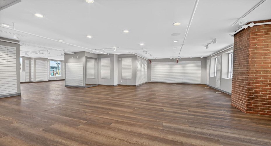 1015 11 Street, Calgary, Alberta T2G 3E9, 2 Bedrooms Bedrooms, ,9 BathroomsBathrooms,Residential,For Sale,11,A2292457