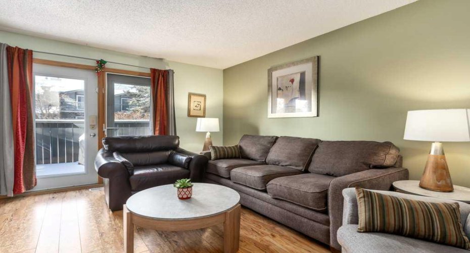 7172 Coach Hill Road, Calgary, Alberta T3H 1C8, 3 Bedrooms Bedrooms, ,2 BathroomsBathrooms,Residential,For Sale,Coach Hill,A2292465