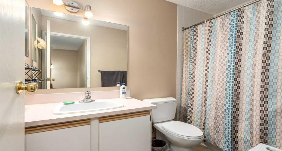 7172 Coach Hill Road, Calgary, Alberta T3H 1C8, 3 Bedrooms Bedrooms, ,2 BathroomsBathrooms,Residential,For Sale,Coach Hill,A2292465