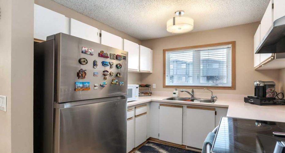 7172 Coach Hill Road, Calgary, Alberta T3H 1C8, 3 Bedrooms Bedrooms, ,2 BathroomsBathrooms,Residential,For Sale,Coach Hill,A2292465