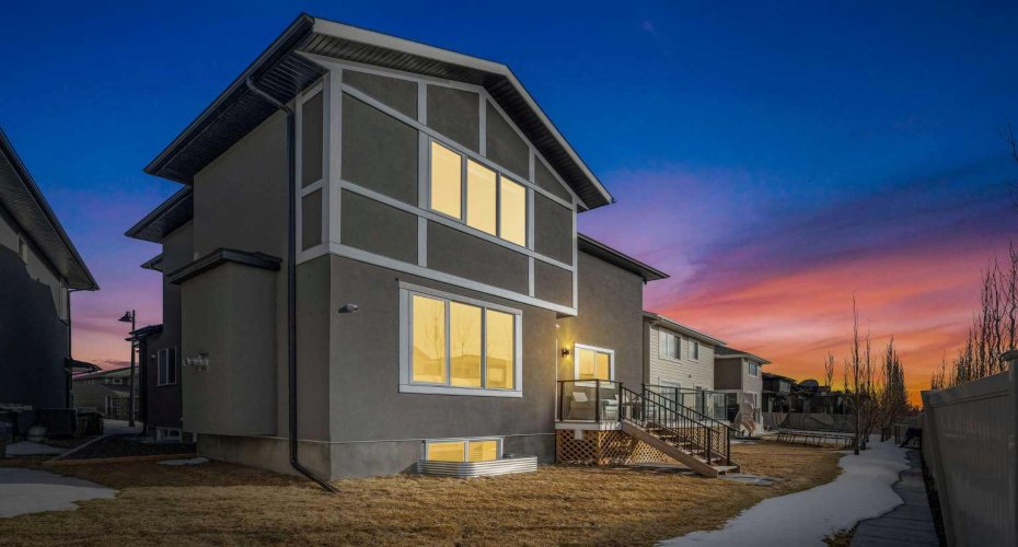 27 West Grove Place, Calgary, Alberta T3H 1Z4, 5 Bedrooms Bedrooms, ,4 BathroomsBathrooms,Residential,For Sale,West Grove,A2292466