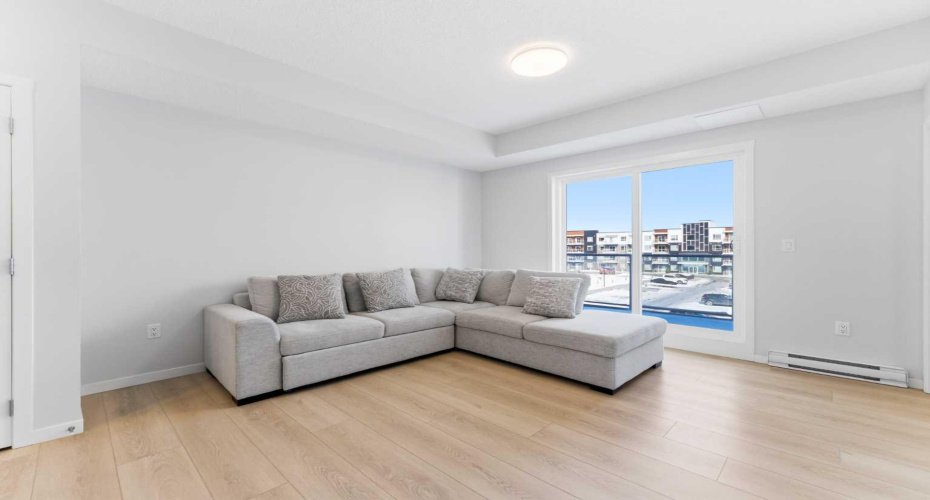 550 Belmont Street, Calgary, Alberta T2X 5X1, 2 Bedrooms Bedrooms, ,2 BathroomsBathrooms,Residential,For Sale,Belmont,A2292480