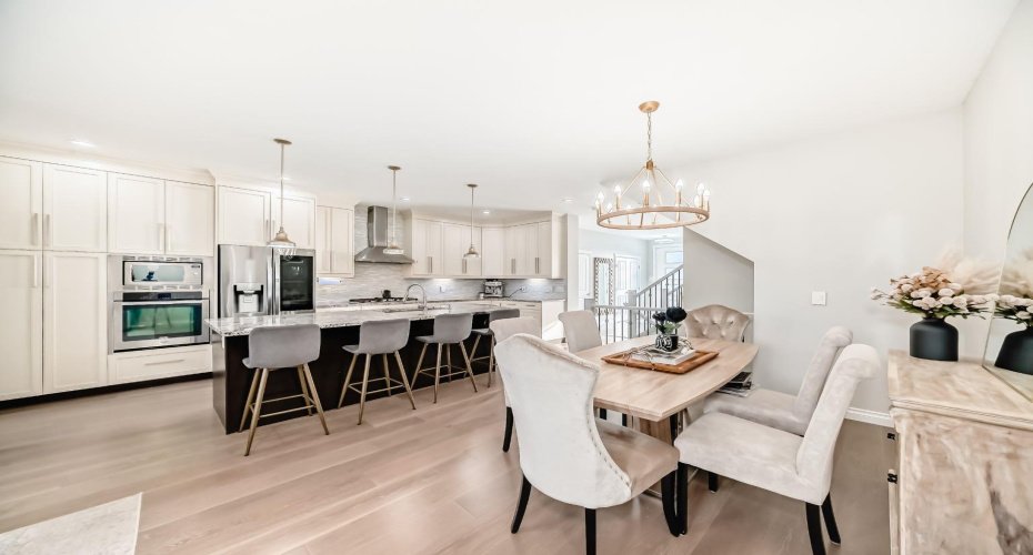 4627 83 Street, Calgary, Alberta T3B 2R1, 4 Bedrooms Bedrooms, ,4 BathroomsBathrooms,Residential,For Sale,83,A2292481