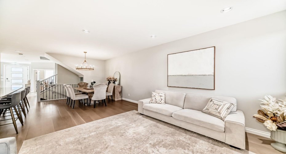 4627 83 Street, Calgary, Alberta T3B 2R1, 4 Bedrooms Bedrooms, ,4 BathroomsBathrooms,Residential,For Sale,83,A2292481