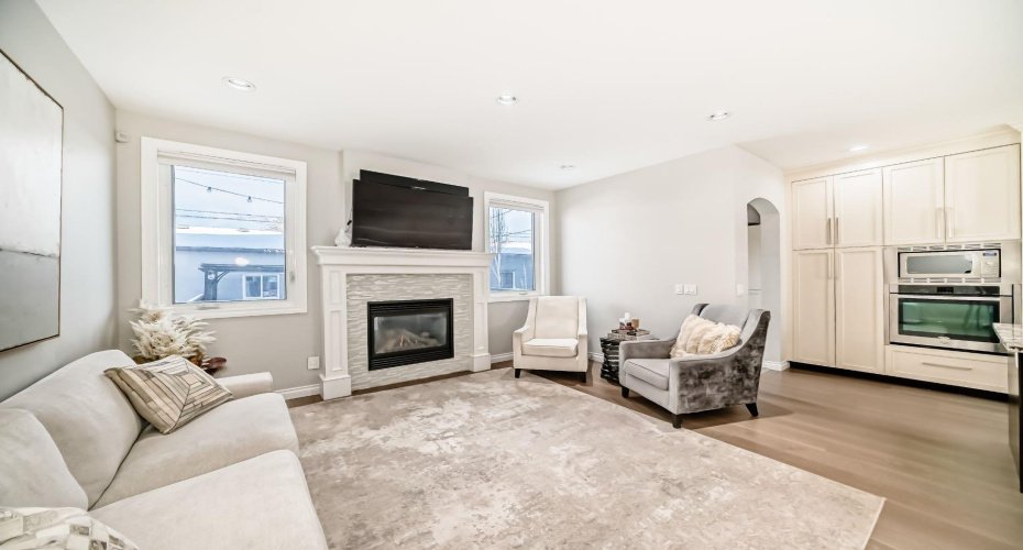 4627 83 Street, Calgary, Alberta T3B 2R1, 4 Bedrooms Bedrooms, ,4 BathroomsBathrooms,Residential,For Sale,83,A2292481