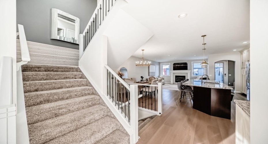 4627 83 Street, Calgary, Alberta T3B 2R1, 4 Bedrooms Bedrooms, ,4 BathroomsBathrooms,Residential,For Sale,83,A2292481