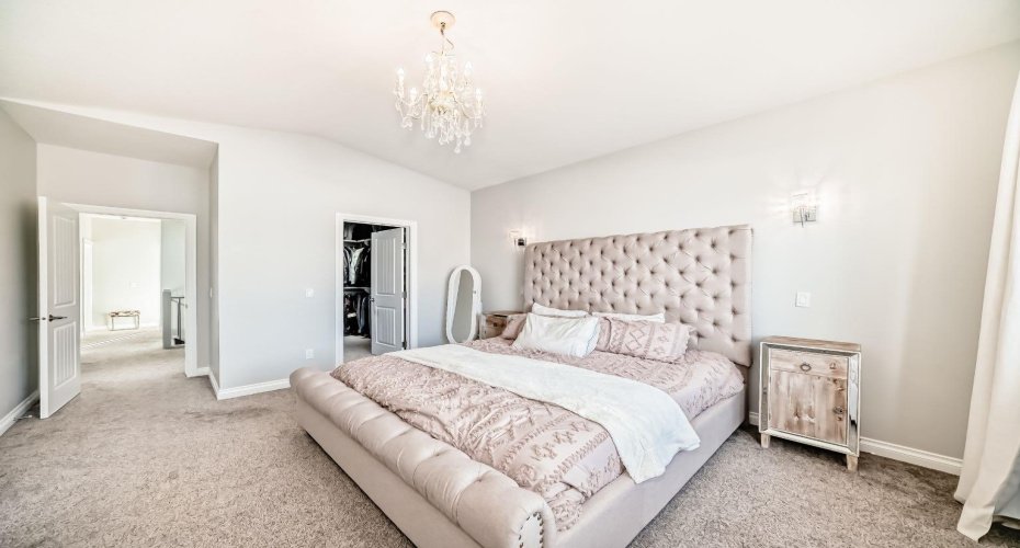 4627 83 Street, Calgary, Alberta T3B 2R1, 4 Bedrooms Bedrooms, ,4 BathroomsBathrooms,Residential,For Sale,83,A2292481