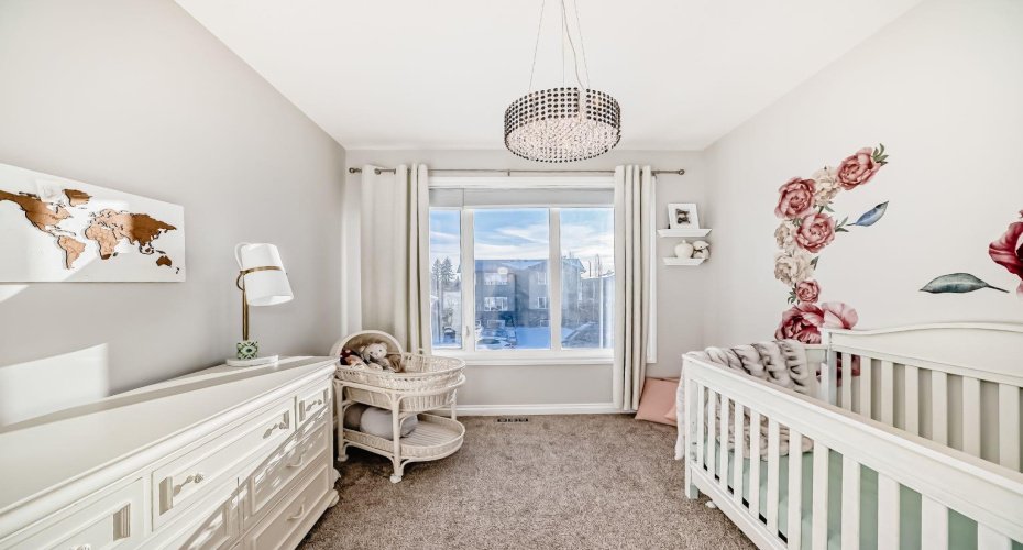 4627 83 Street, Calgary, Alberta T3B 2R1, 4 Bedrooms Bedrooms, ,4 BathroomsBathrooms,Residential,For Sale,83,A2292481