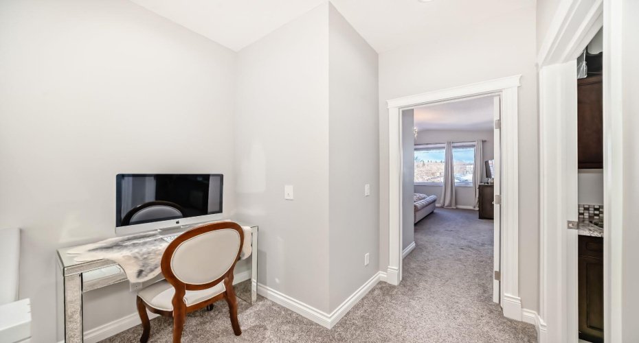 4627 83 Street, Calgary, Alberta T3B 2R1, 4 Bedrooms Bedrooms, ,4 BathroomsBathrooms,Residential,For Sale,83,A2292481