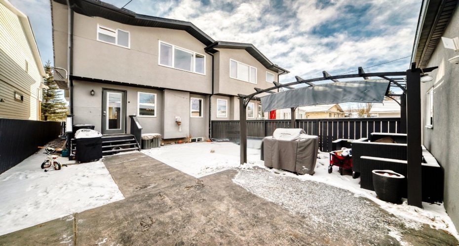 4627 83 Street, Calgary, Alberta T3B 2R1, 4 Bedrooms Bedrooms, ,4 BathroomsBathrooms,Residential,For Sale,83,A2292481