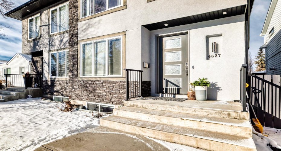4627 83 Street, Calgary, Alberta T3B 2R1, 4 Bedrooms Bedrooms, ,4 BathroomsBathrooms,Residential,For Sale,83,A2292481