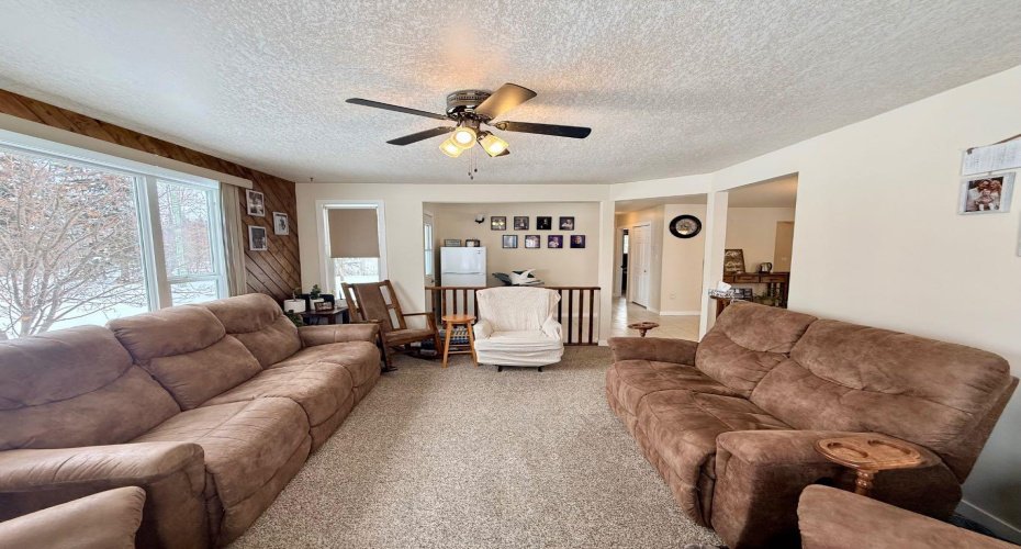 14371 TWP RD 1072, Rural Mackenzie County, Alberta T0H2H0, 5 Bedrooms Bedrooms, ,2 BathroomsBathrooms,Residential,For Sale,TWP RD 1072,A2292513