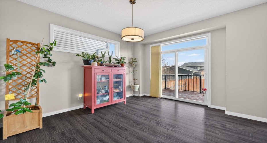 15 Fireside Crescent, Cochrane, Alberta T4C 2L4, 3 Bedrooms Bedrooms, ,3 BathroomsBathrooms,Residential,For Sale,Fireside,A2292524