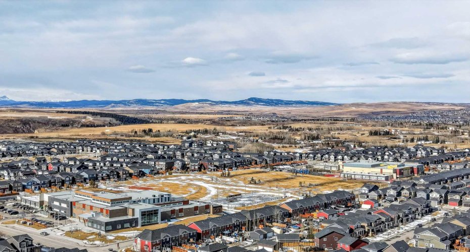 15 Fireside Crescent, Cochrane, Alberta T4C 2L4, 3 Bedrooms Bedrooms, ,3 BathroomsBathrooms,Residential,For Sale,Fireside,A2292524