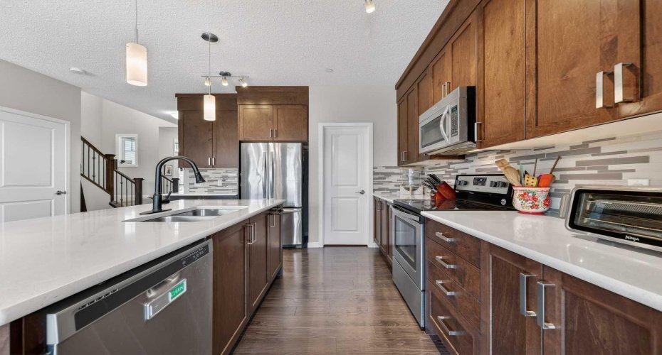 15 Fireside Crescent, Cochrane, Alberta T4C 2L4, 3 Bedrooms Bedrooms, ,3 BathroomsBathrooms,Residential,For Sale,Fireside,A2292524