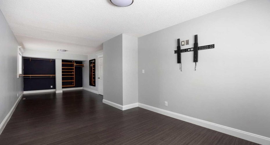 218 Maclaren Crescent, Fort McMurray, Alberta T9K 1J8, 4 Bedrooms Bedrooms, ,2 BathroomsBathrooms,Residential,For Sale,Maclaren,A2292549