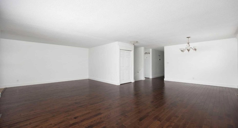 218 Maclaren Crescent, Fort McMurray, Alberta T9K 1J8, 4 Bedrooms Bedrooms, ,2 BathroomsBathrooms,Residential,For Sale,Maclaren,A2292549