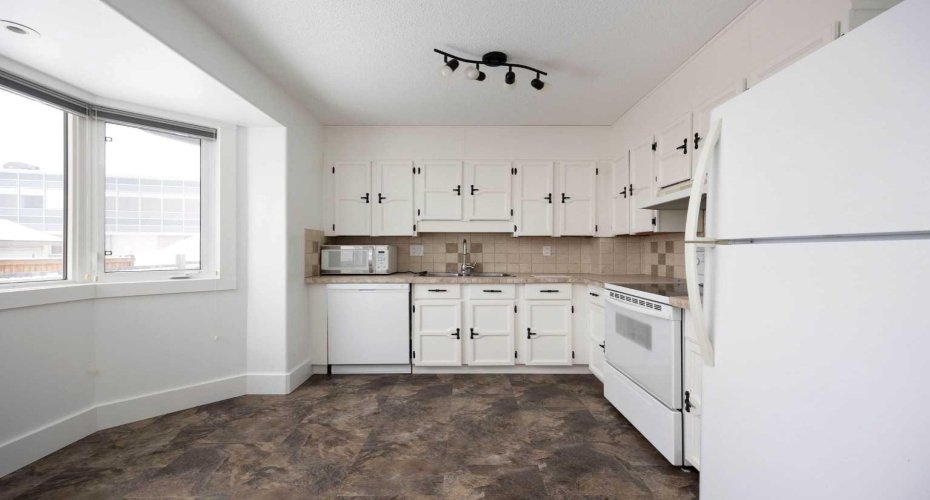 218 Maclaren Crescent, Fort McMurray, Alberta T9K 1J8, 4 Bedrooms Bedrooms, ,2 BathroomsBathrooms,Residential,For Sale,Maclaren,A2292549