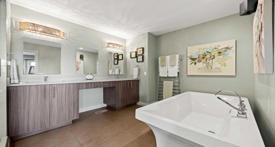 100 Signature Way, Calgary, Alberta T3H 2W6, 3 Bedrooms Bedrooms, ,4 BathroomsBathrooms,Residential,For Sale,Signature,A2292586