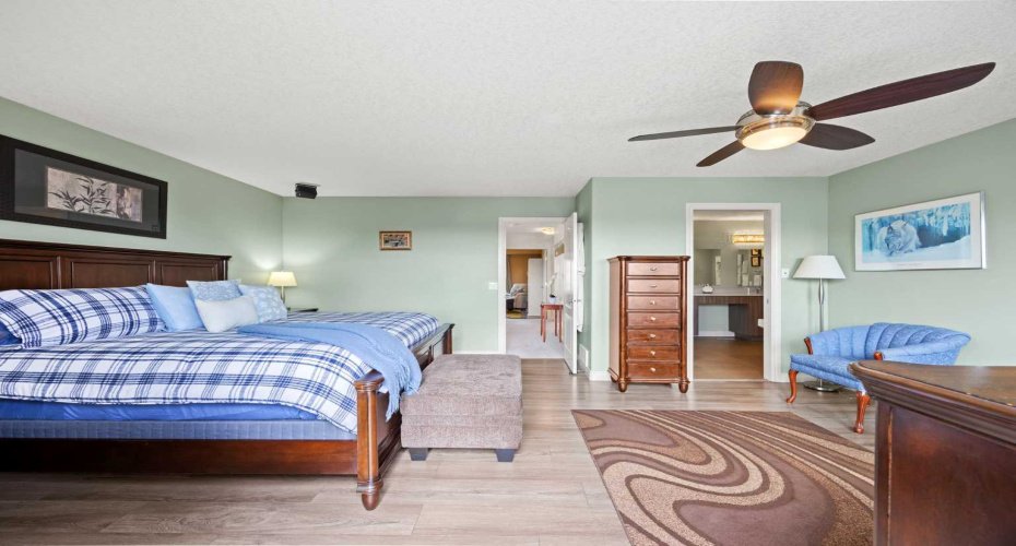 100 Signature Way, Calgary, Alberta T3H 2W6, 3 Bedrooms Bedrooms, ,4 BathroomsBathrooms,Residential,For Sale,Signature,A2292586