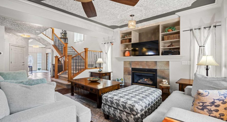 100 Signature Way, Calgary, Alberta T3H 2W6, 3 Bedrooms Bedrooms, ,4 BathroomsBathrooms,Residential,For Sale,Signature,A2292586