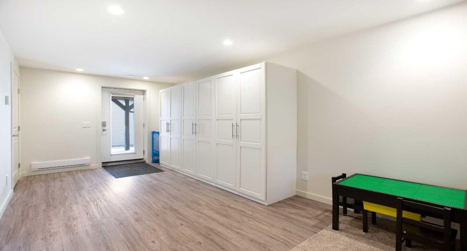 31 Sunset Link, Cochrane, Alberta T4C0L9, 4 Bedrooms Bedrooms, ,4 BathroomsBathrooms,Residential,For Sale,Sunset,A2292601