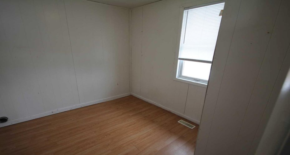 Bedroom with laundry hookups