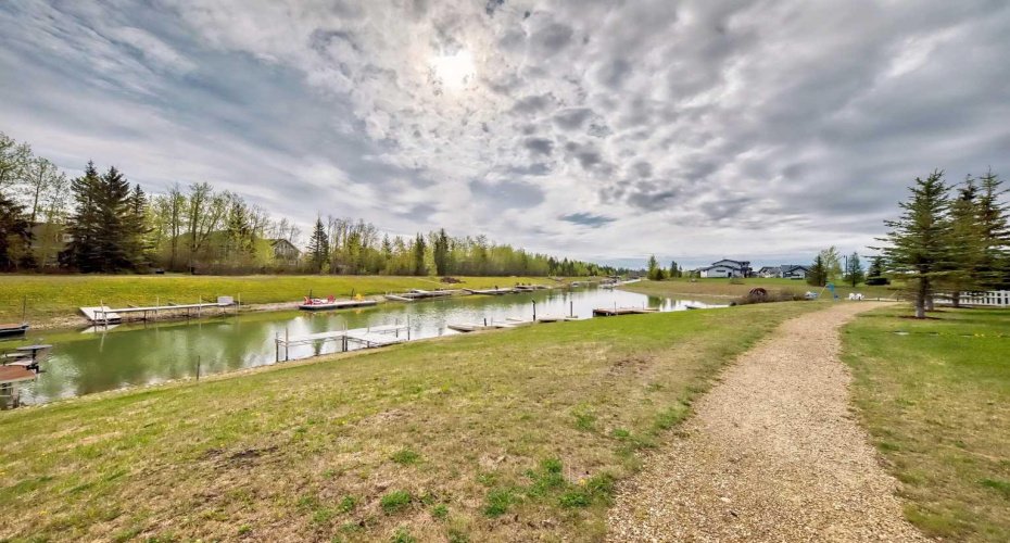 559 Summer Crescent, Rural Ponoka County, Alberta T0C 2J0, 4 Bedrooms Bedrooms, ,5 BathroomsBathrooms,Residential,For Sale,Summer Crescent,A2292612