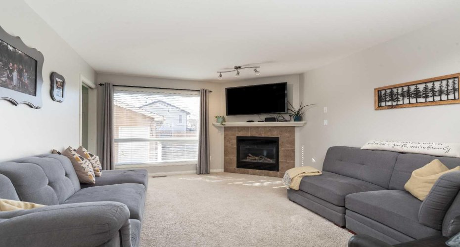 505 Gateway Crescent, Lethbridge, Alberta T1K 4X2, 4 Bedrooms Bedrooms, ,3 BathroomsBathrooms,Residential,For Sale,Gateway,A2292669