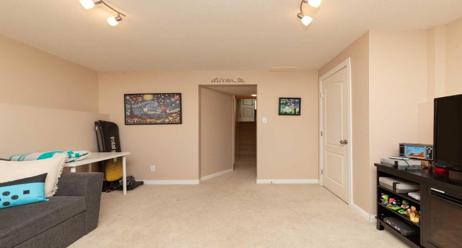 505 Gateway Crescent, Lethbridge, Alberta T1K 4X2, 4 Bedrooms Bedrooms, ,3 BathroomsBathrooms,Residential,For Sale,Gateway,A2292669