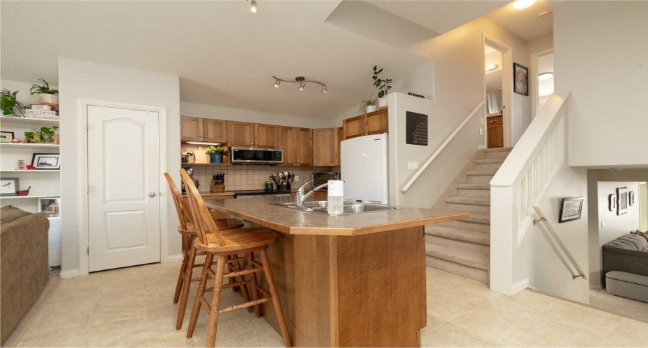 505 Gateway Crescent, Lethbridge, Alberta T1K 4X2, 4 Bedrooms Bedrooms, ,3 BathroomsBathrooms,Residential,For Sale,Gateway,A2292669