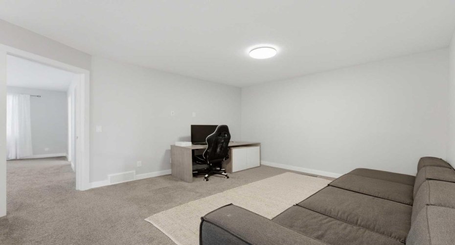 30 Belmont Crescent, Calgary, Alberta T2X 4N5, 4 Bedrooms Bedrooms, ,4 BathroomsBathrooms,Residential,For Sale,Belmont,A2292683