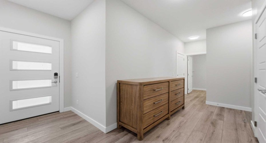 30 Belmont Crescent, Calgary, Alberta T2X 4N5, 4 Bedrooms Bedrooms, ,4 BathroomsBathrooms,Residential,For Sale,Belmont,A2292683